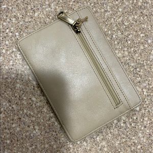 Vanilla passport holder